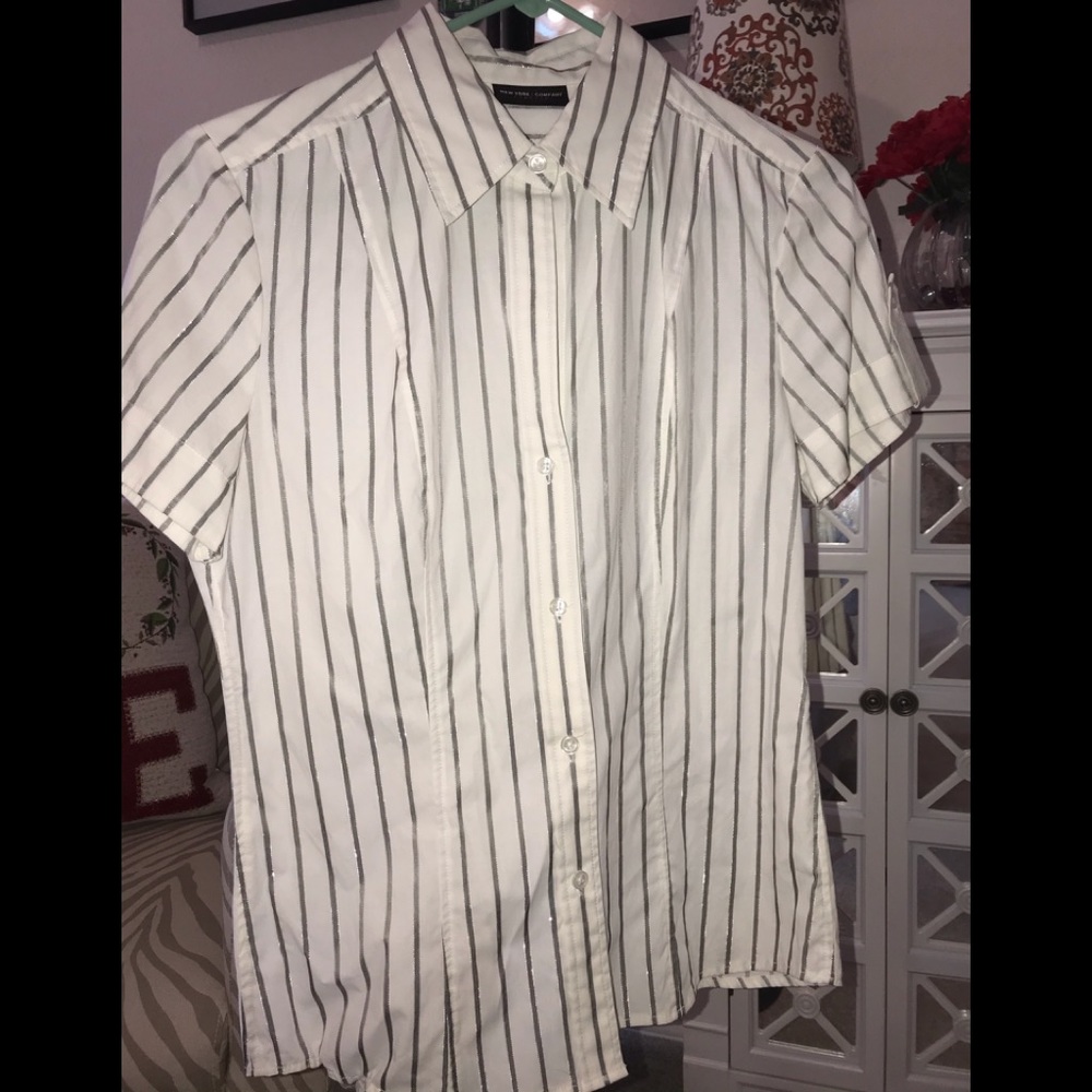 Short sleeve button up white w grey/silver stripes